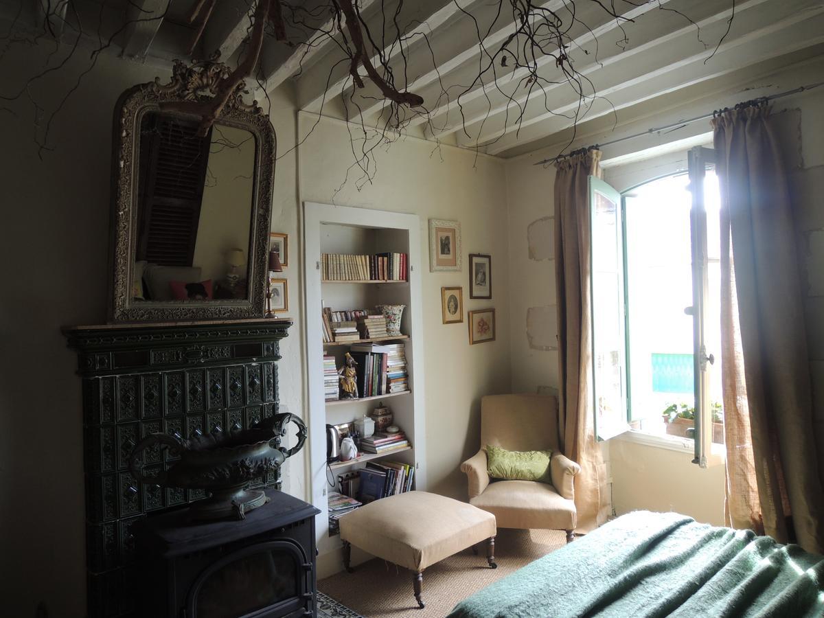 Maison D'Hotes "Les Volets Verts" Et Sa Brocante Ecueille Exterior foto